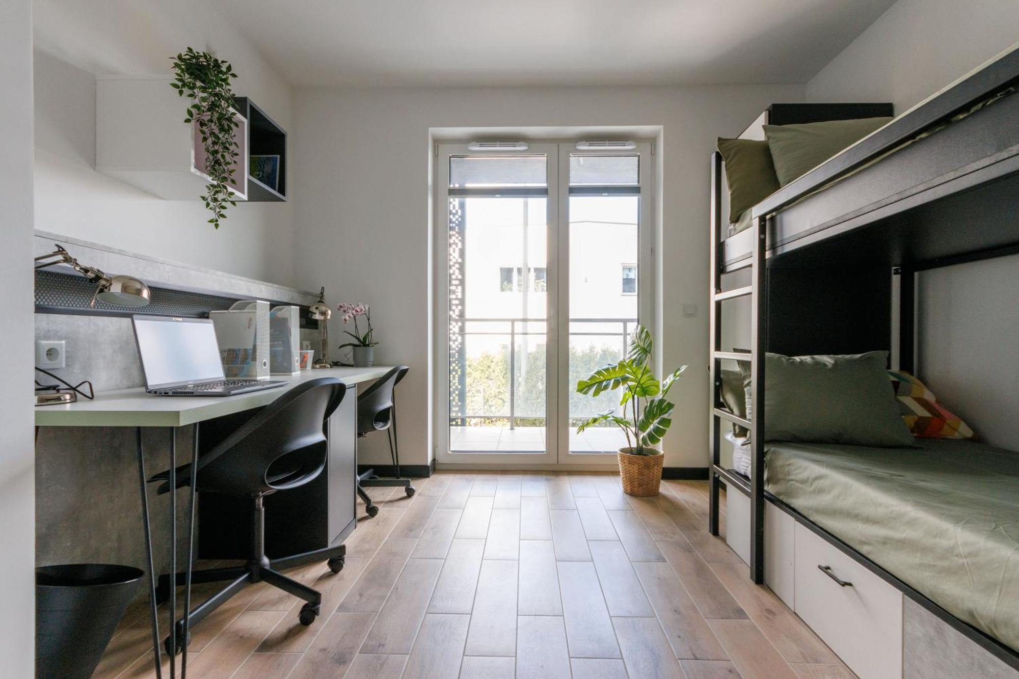 Zeus Economy Apartment